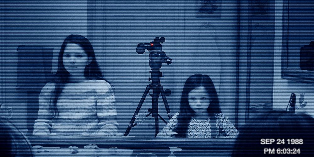 Two little girls in Paranormal Activity 3