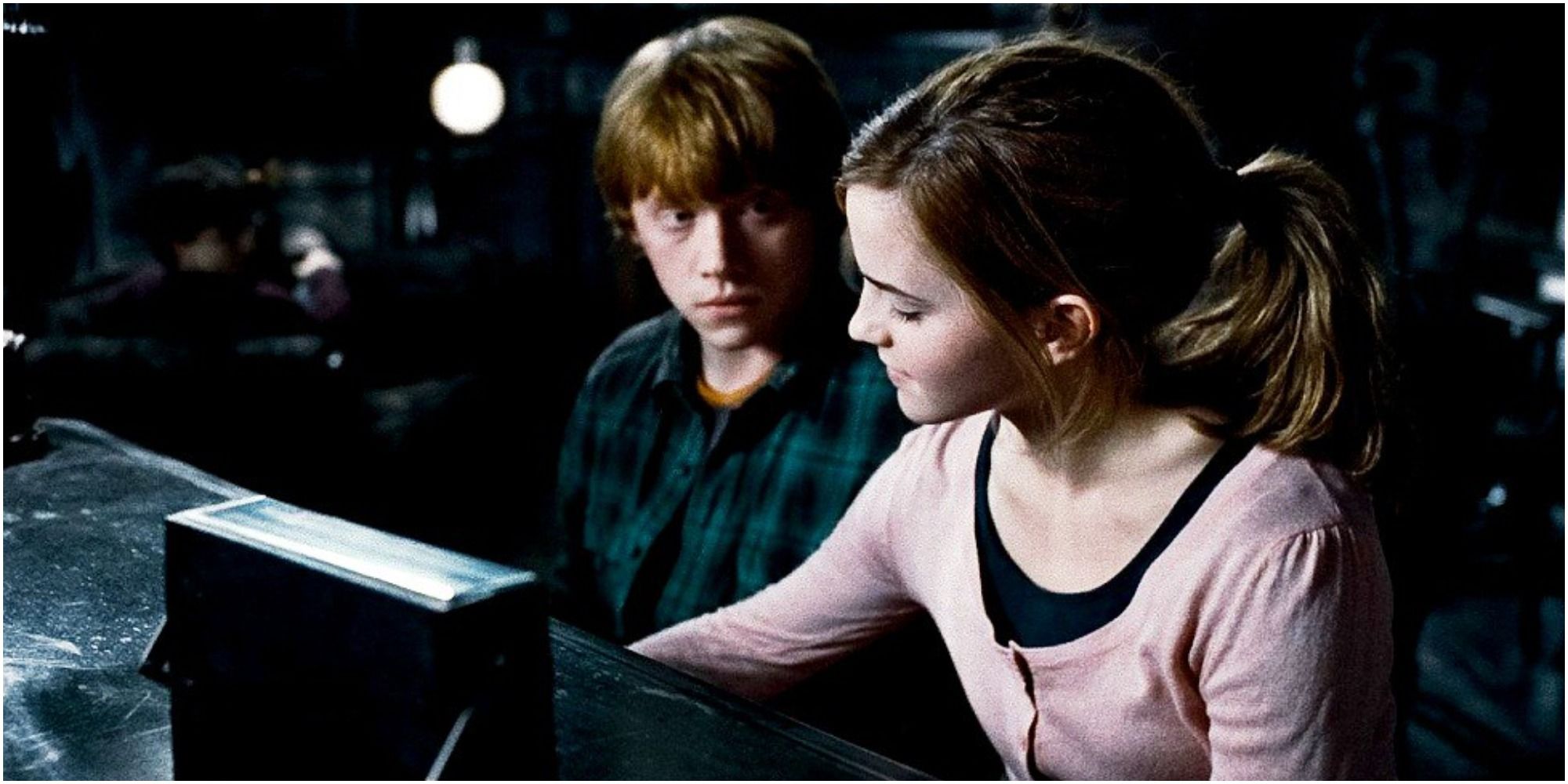 Harry Potter 5 Ways Hermione Was A Better Girlfriend (& 5 Ways Lavender Was)