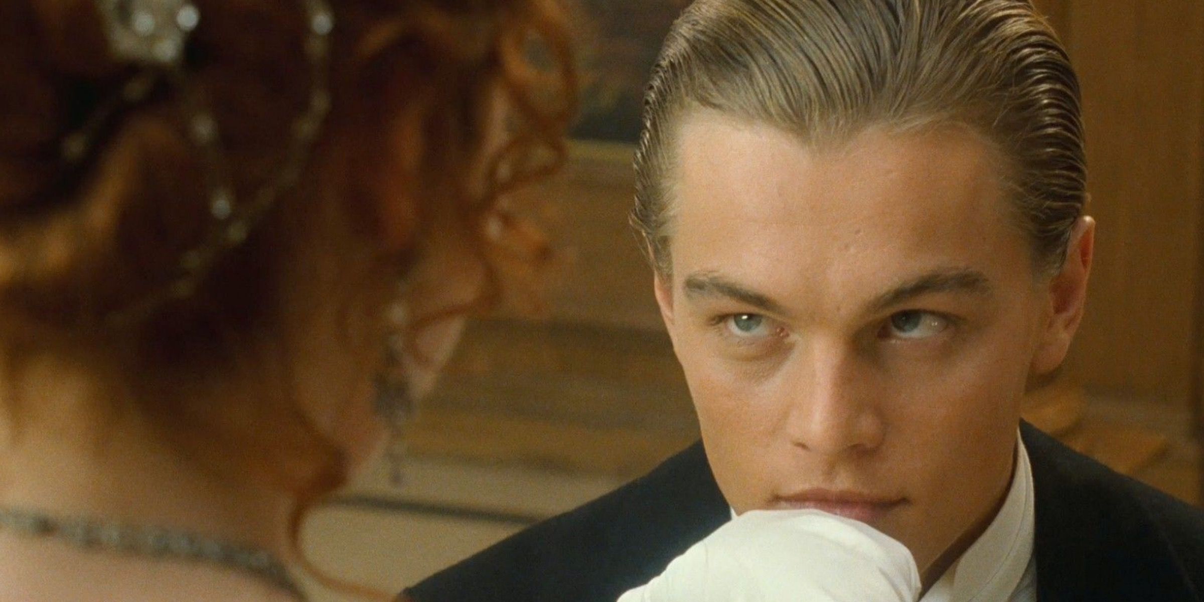 Jack kisses Rose's hand in Titanic