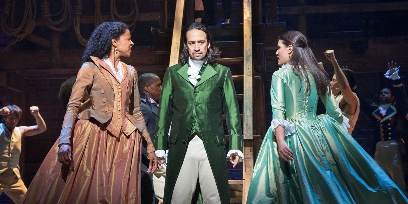 Hamilton: 5 Reason’s Eliza Is The Best Character (& 5 It’s Angelica)