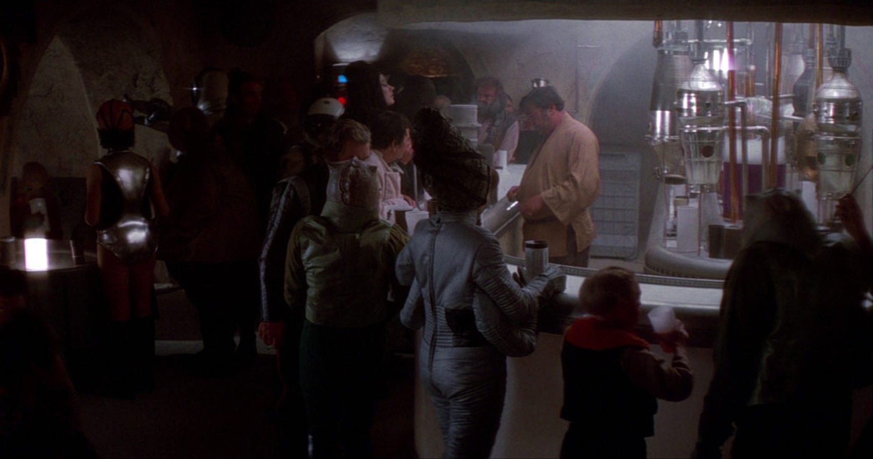 Star Wars Feature Mos Eisley