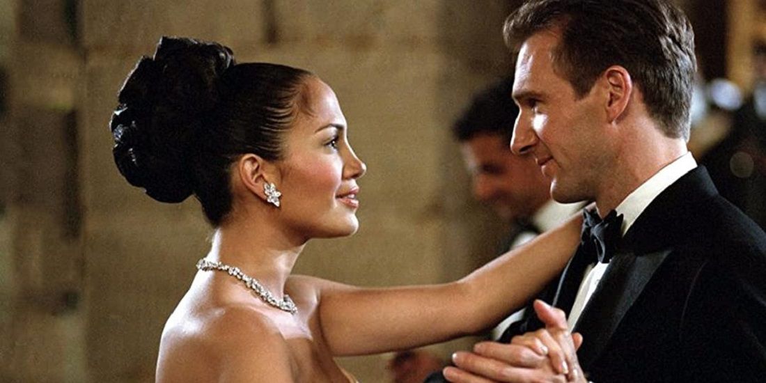 Maid in Manhattan shows a relationship develop between a hotel maid and a senatorial candidate.