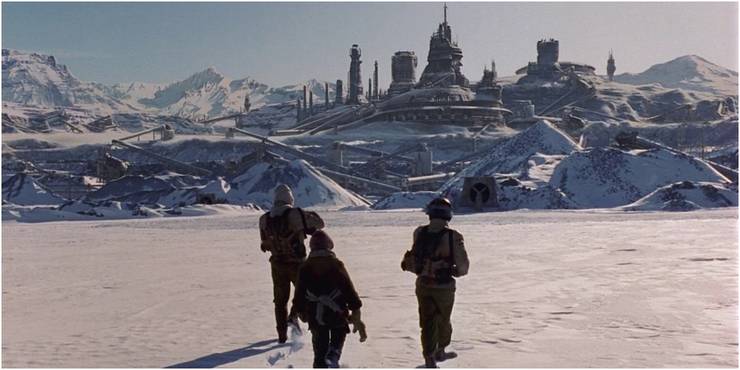 10 Excellent But Forgotten Sci Fi/Adventure Movies That Make Us Weep For New Age Cinema 18 screamers 1995.jpg?q=50&fit=crop&w=740&h=370&dpr=1