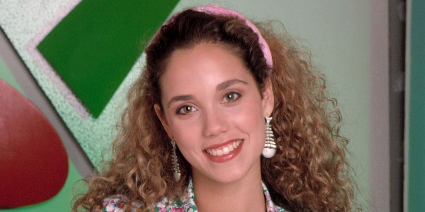 Jessie smiles for the camera in a Saved By The Bell promotional image