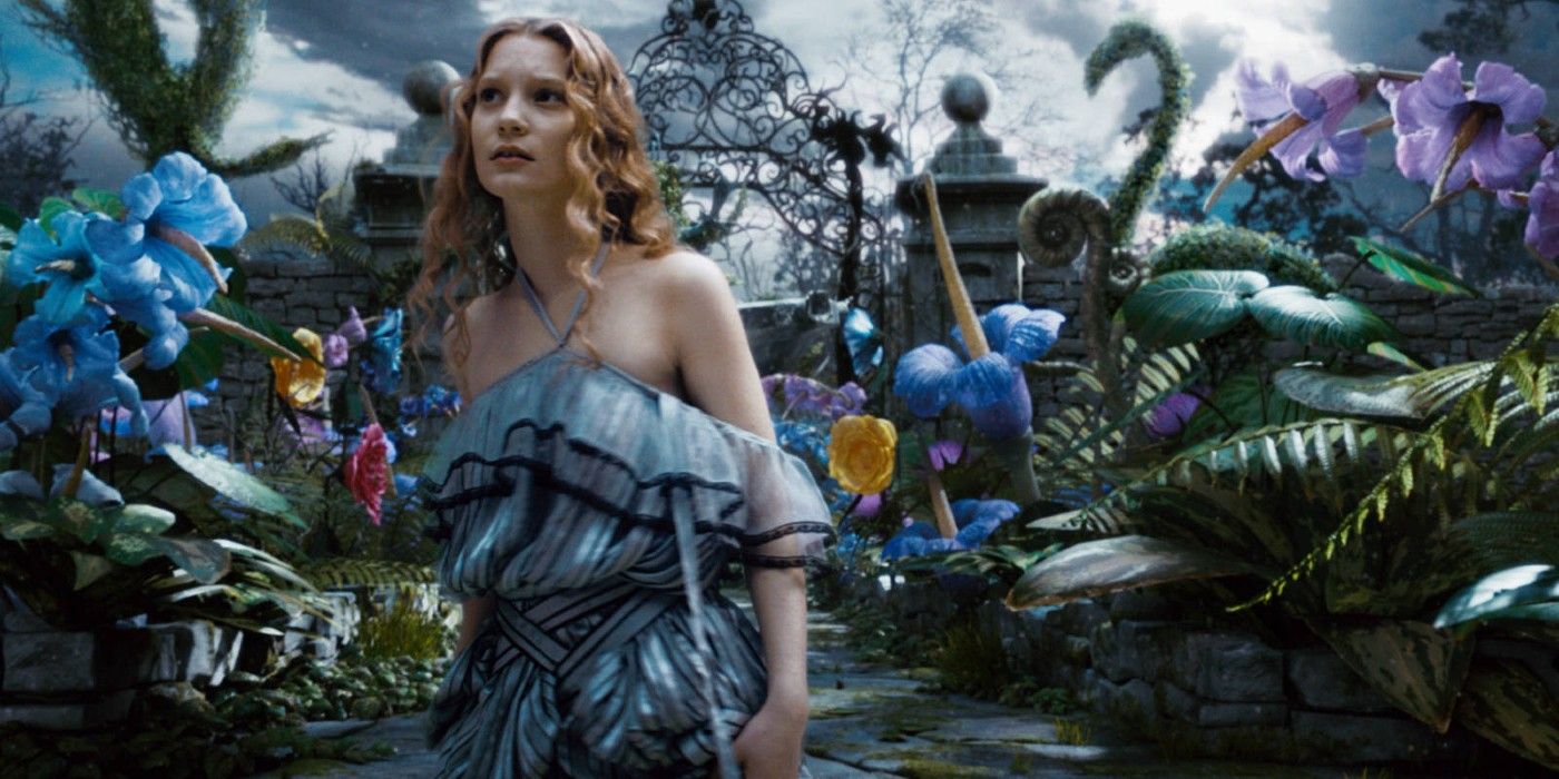 Mia Wasikowska in Alice In Wonderland