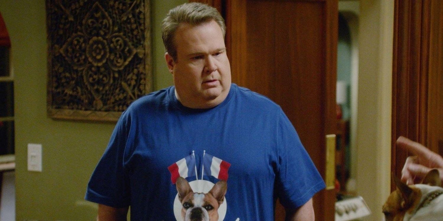 Cam looking surprised in Modern Family