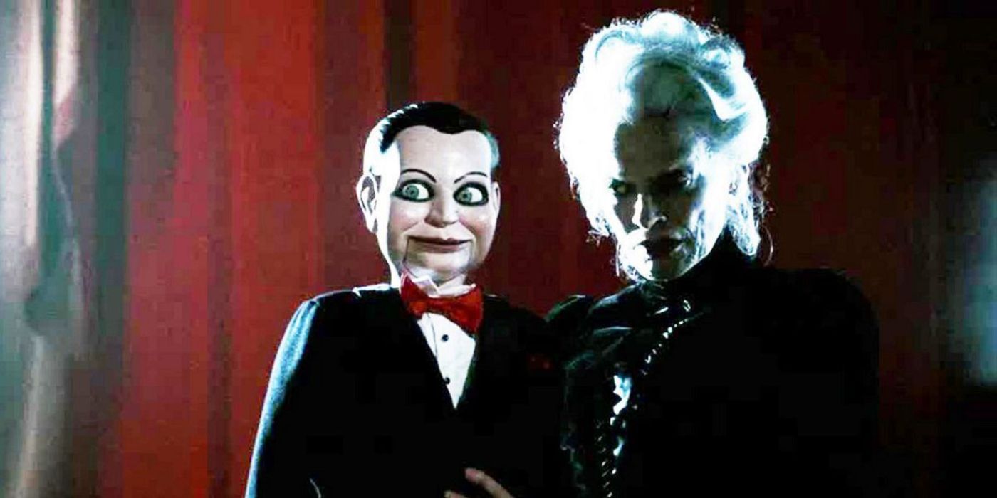 Dead Silence's Billy sitting on Mary Shaw's lap