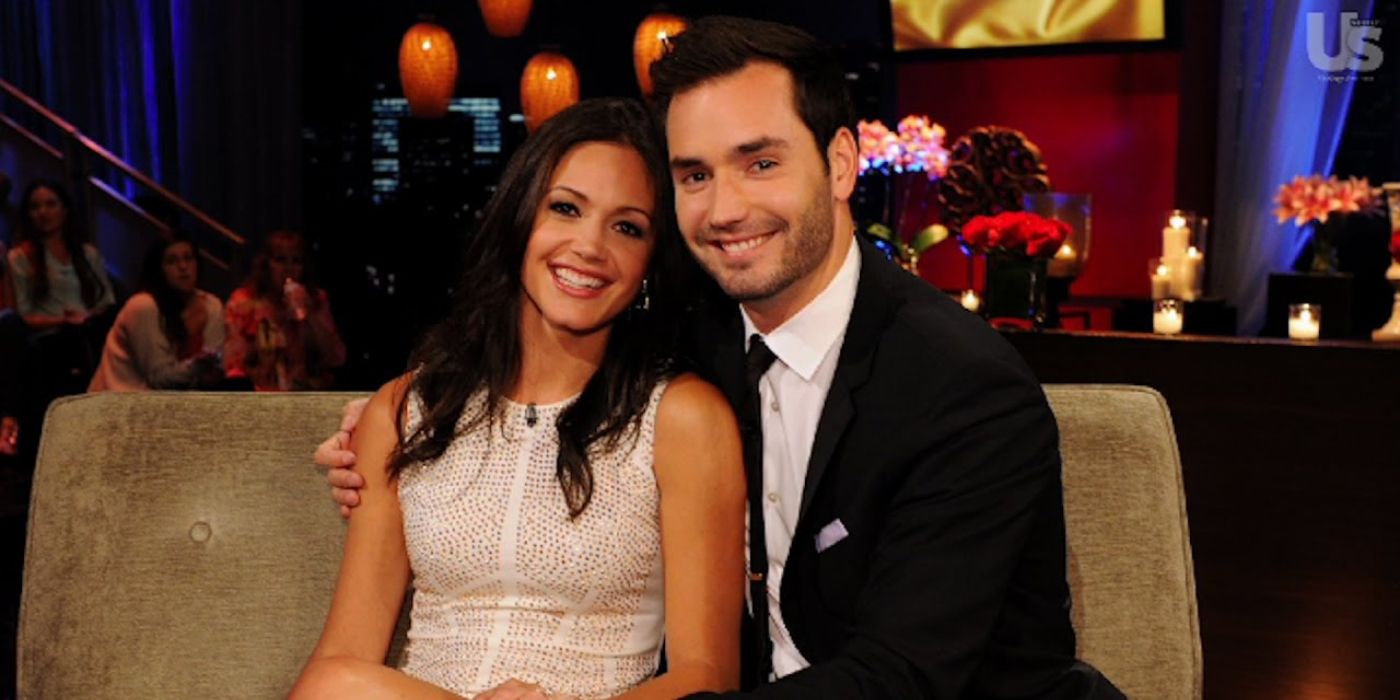 Desiree Hartsock and Chris from The Bachelorette smiling on couch