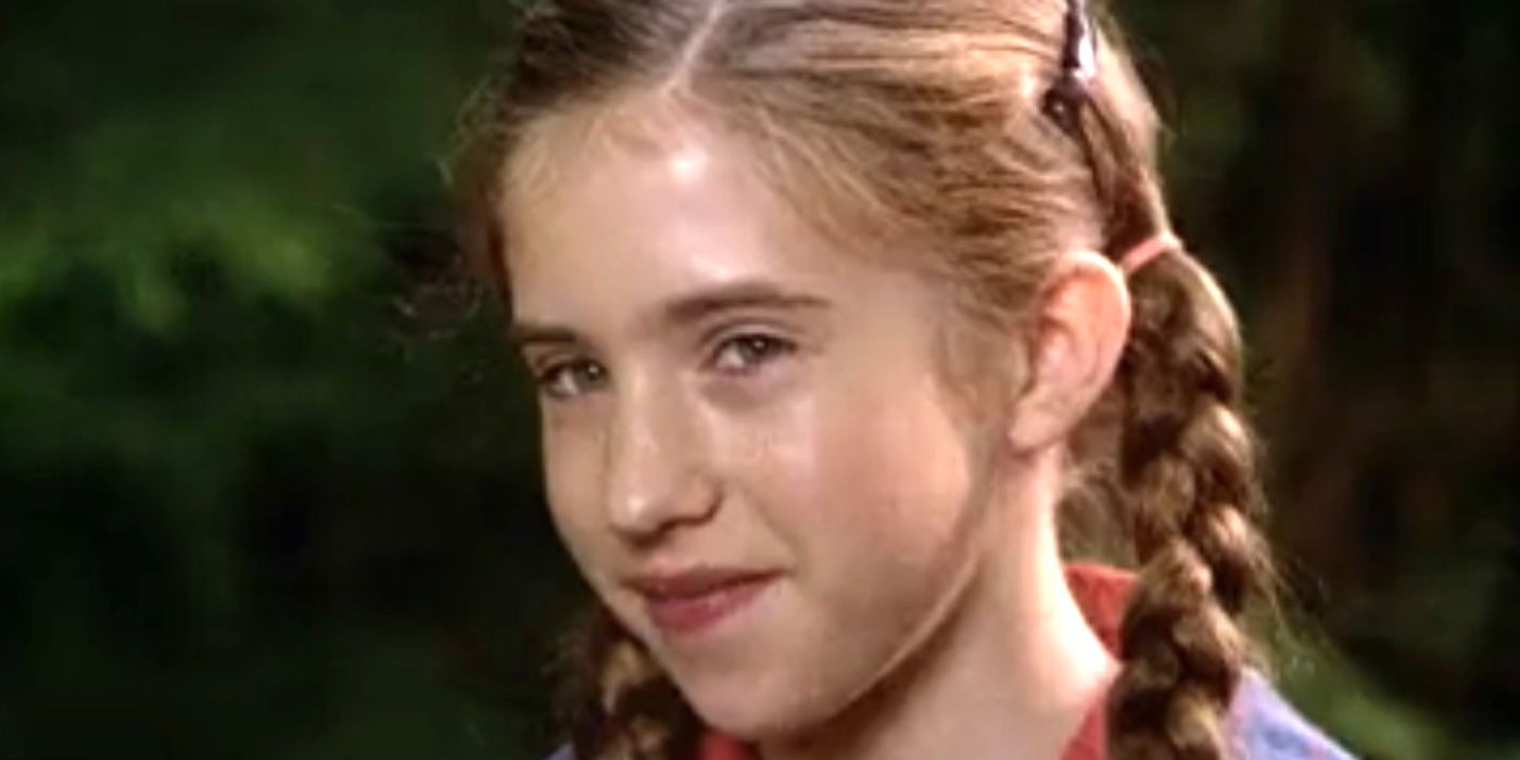 Emily Perkins as Beverly Marsh in IT 1990