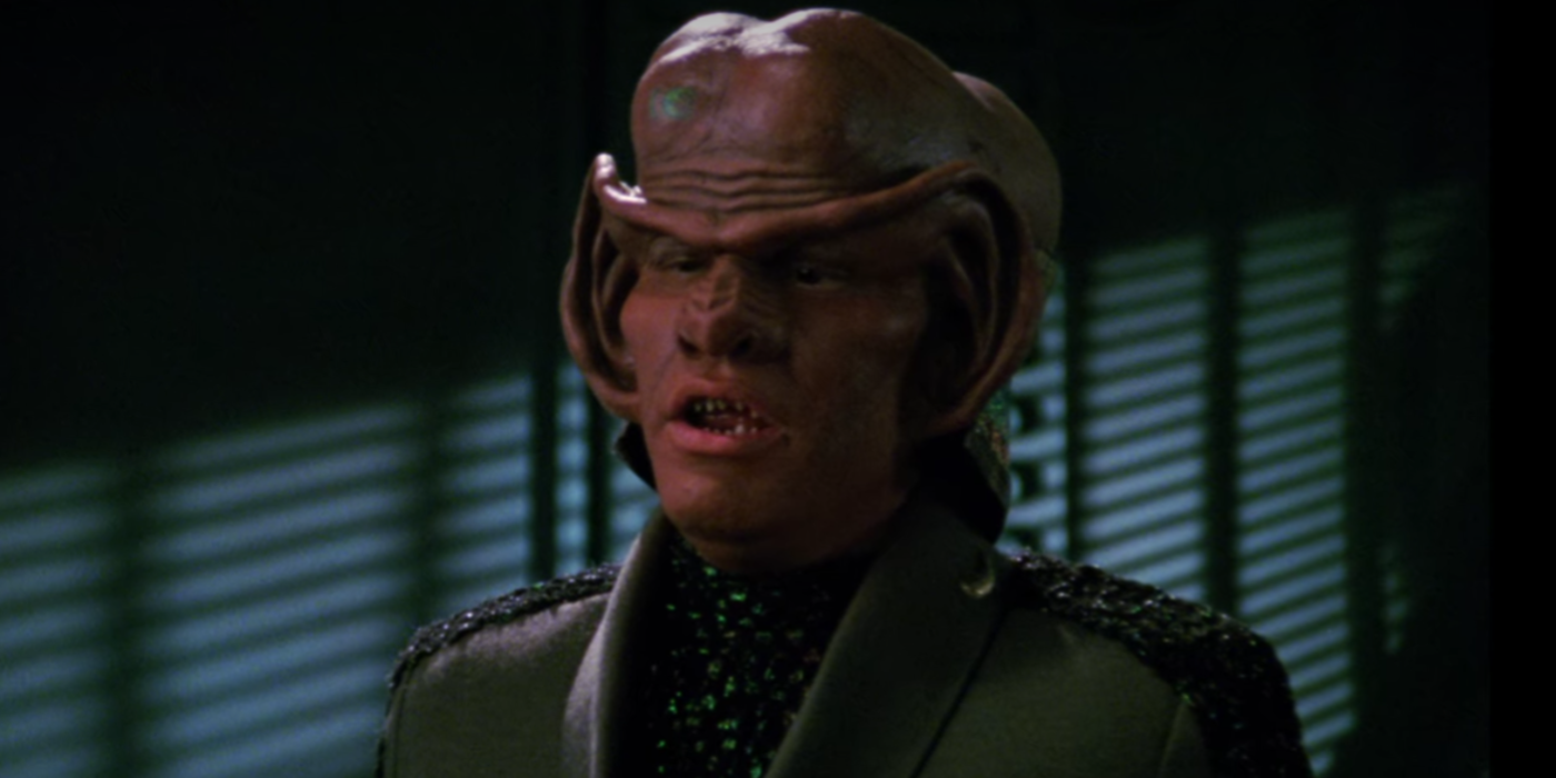 Star Trek Ethan Phillips as Dr Farek