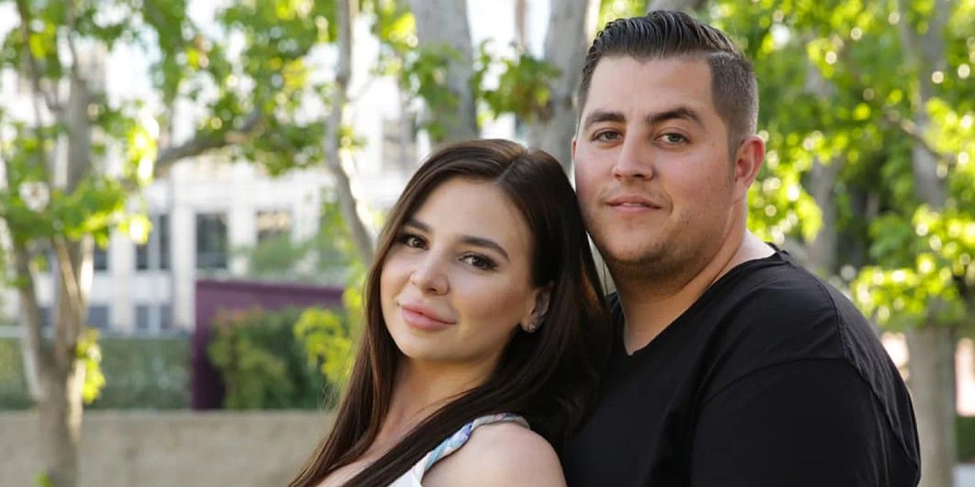 Jorge Anfisa: 90 day Fiance smiling together outside