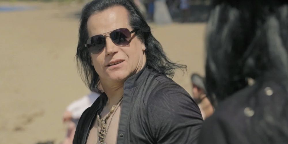 Glenn Danzig usando óculos escuros 