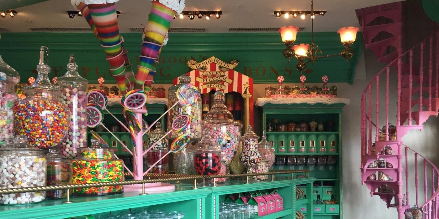 Honeydukes candy shop in Harry Potter