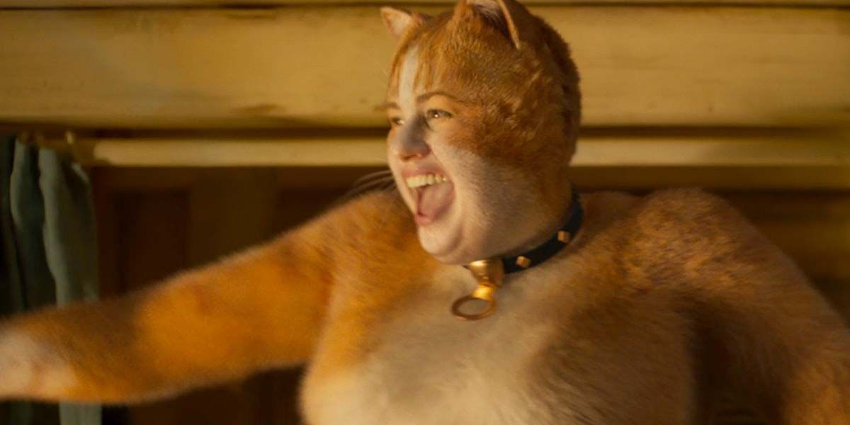 An image of Rebel Wilson singing as Jennyanydots in the Cats movie.