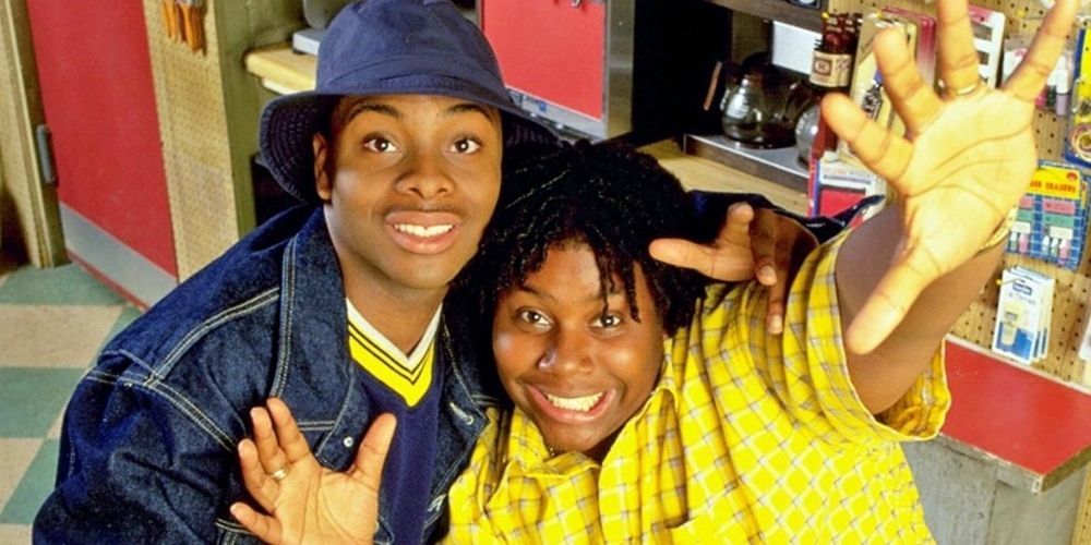 Kenan and Kel pose on their show