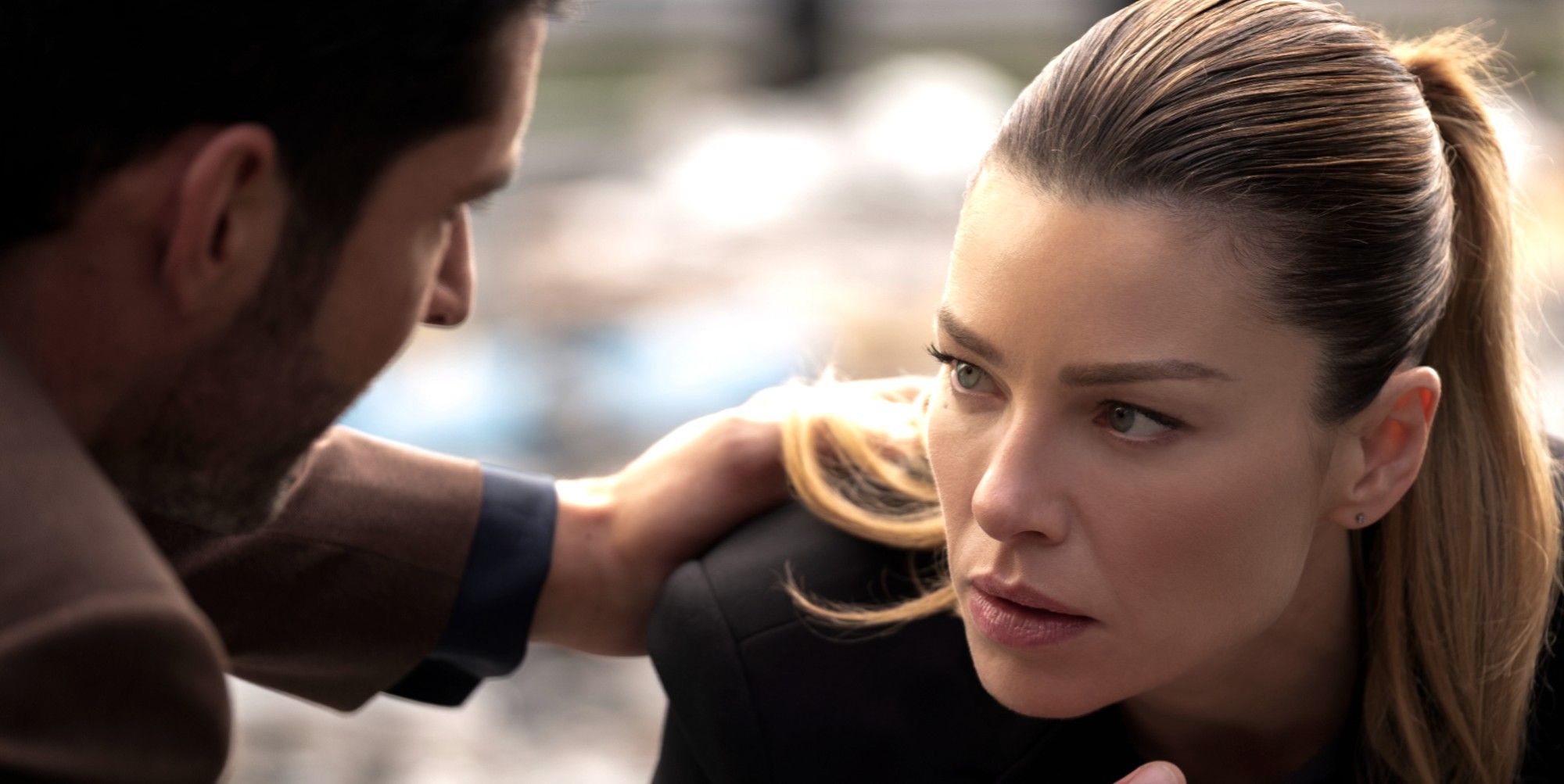 Lucifer Season 5 Chloe Decker talks to Lucifer