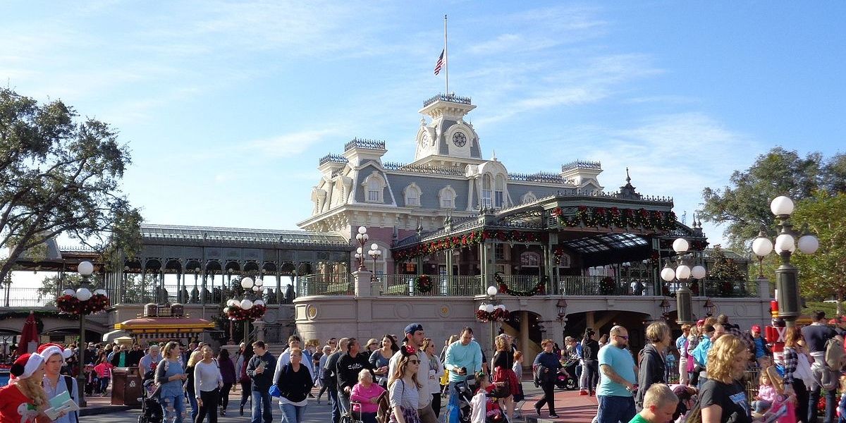 Disney Parks: 10 Secrets You Didn't Know About Main Street U.S.A