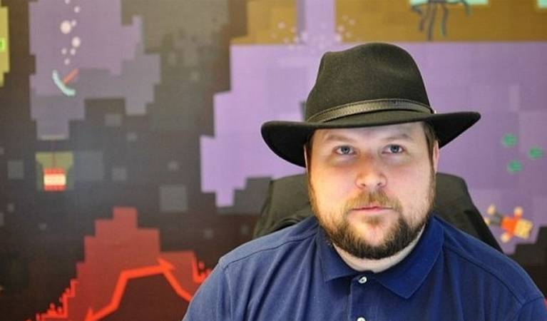 Minecraft Creator Notch Deletes Twitter Over Feud With Youtuber Minecraft Creator Notch Deletes Twitter Over Feud With Youtuber