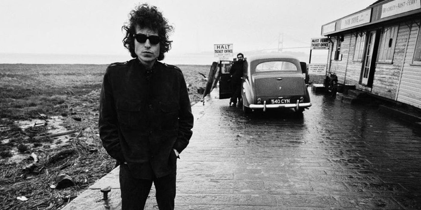 Bob Dylan stands in the cold in No Direction Home