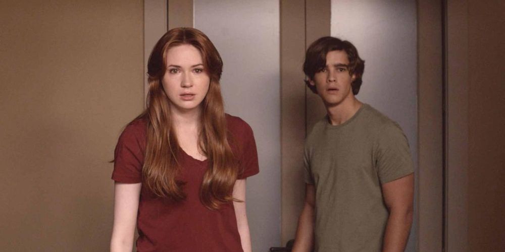Karen Gillian in Oculus