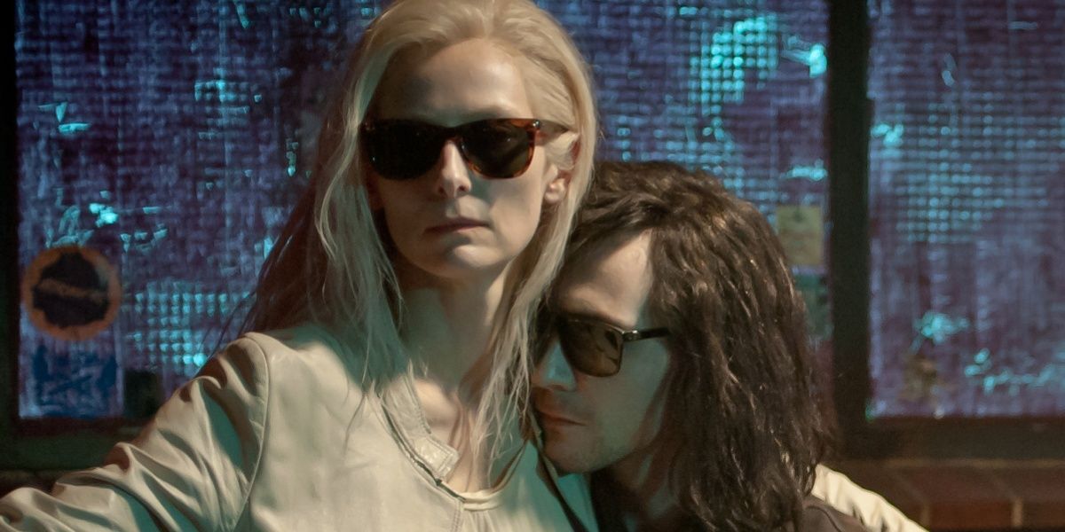 Adam and Eve hugging each other in Only Lovers Left Alive