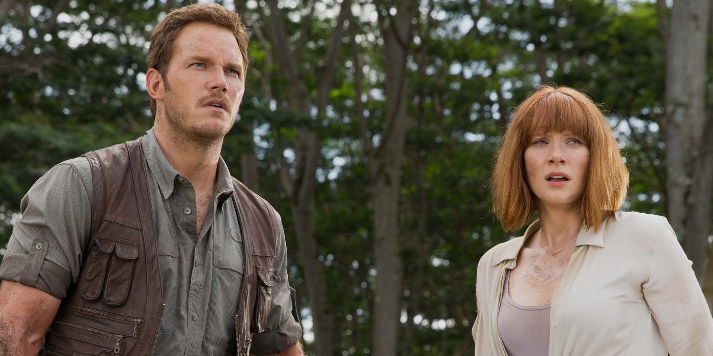 Owen and Claire look concerned in Jurassic World
