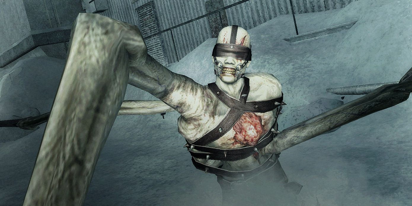 Nosferatu attacks the player with his hooked arms in Resident Evil: Code Veronica