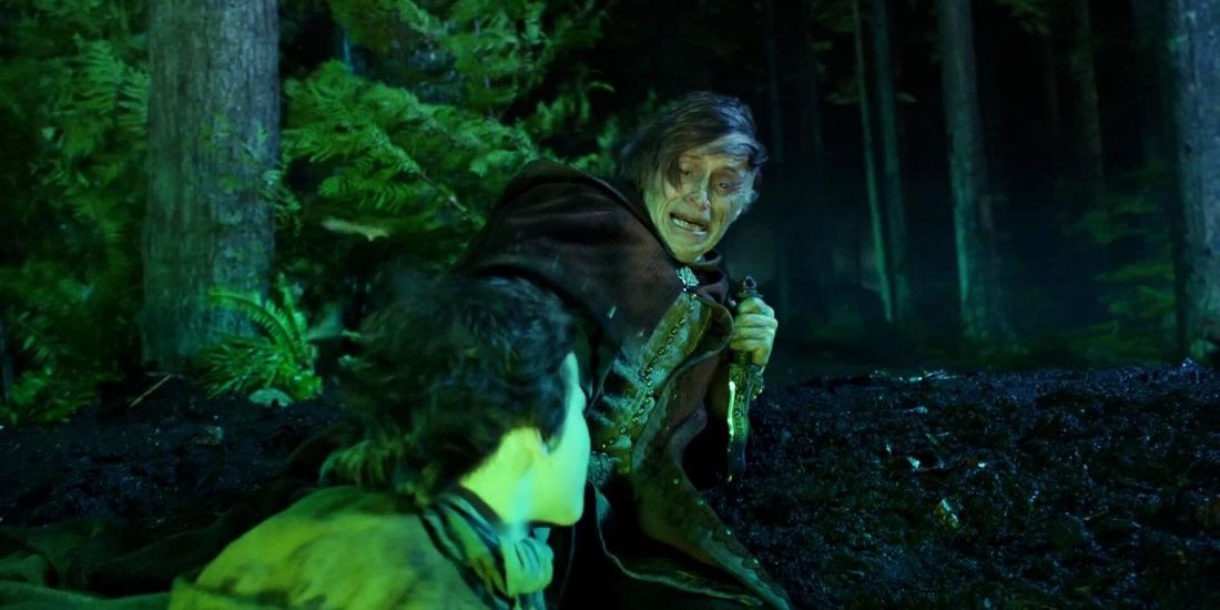 Rumplestiltskin and Baelfire portal scene in Once Upon A Time--Rumplestiltskin is unable to honor his word and go through the portal with his son