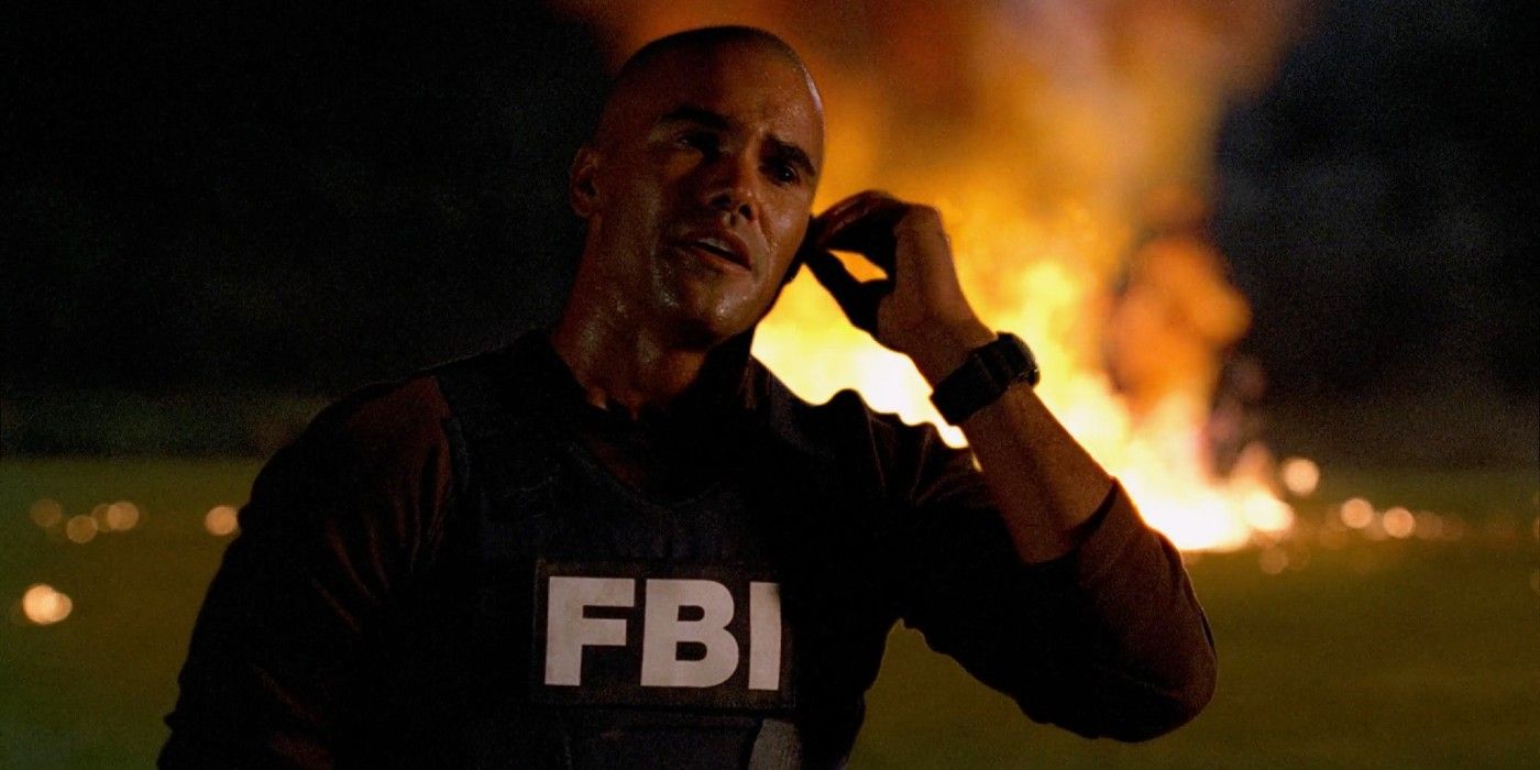 Shemar Moore on the phone as Derek Morgan in Criminal Minds.