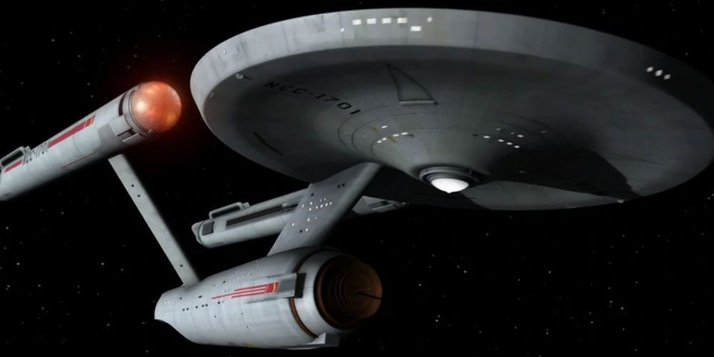 Star Trek vs Star Wars Ships - USS Enterprise