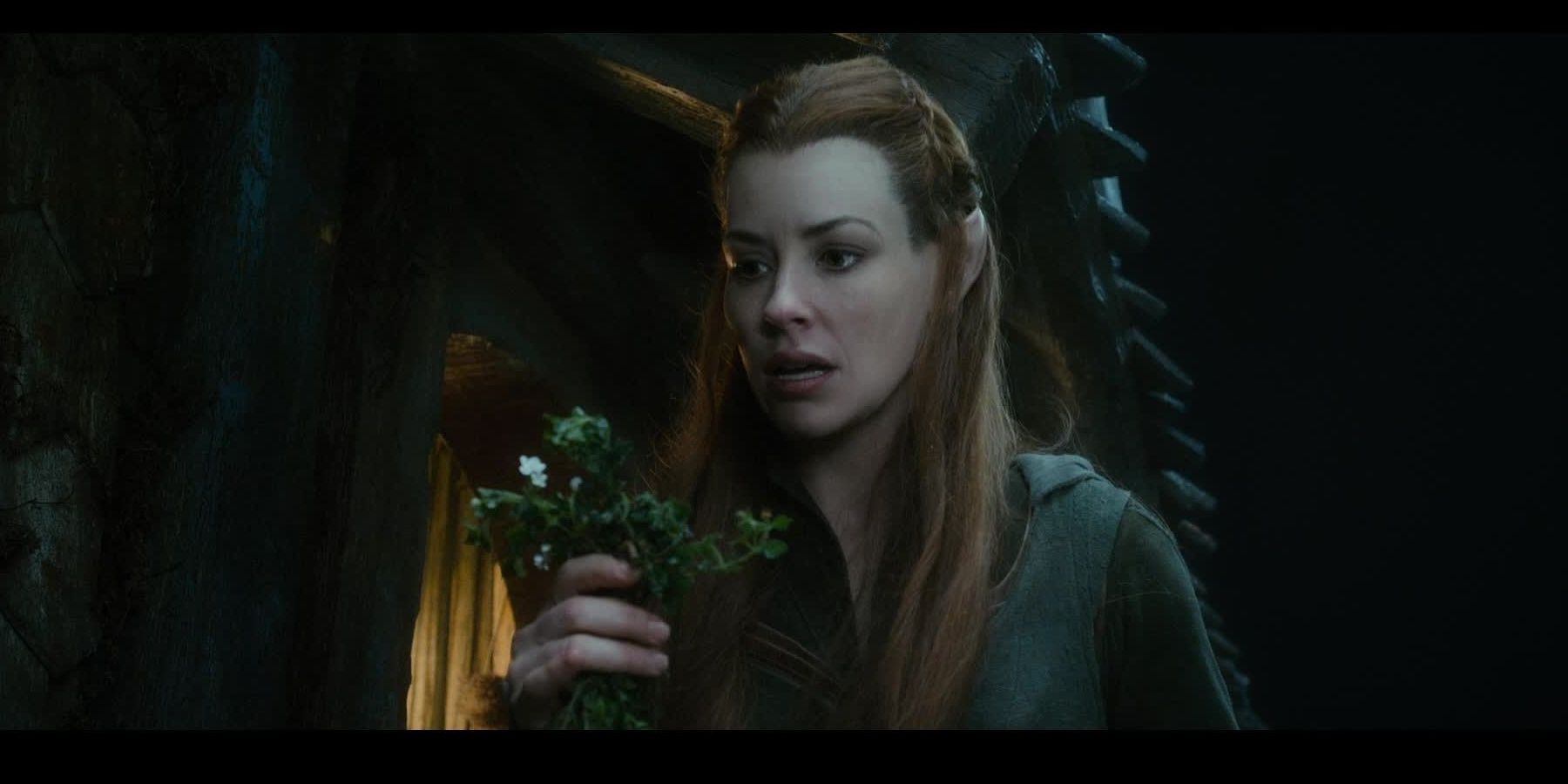 Tauriel with Athelas in The Hobbit