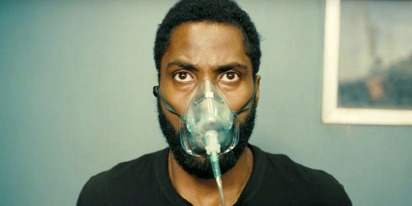 The Protagonist wears an oxygen mask in Tenet