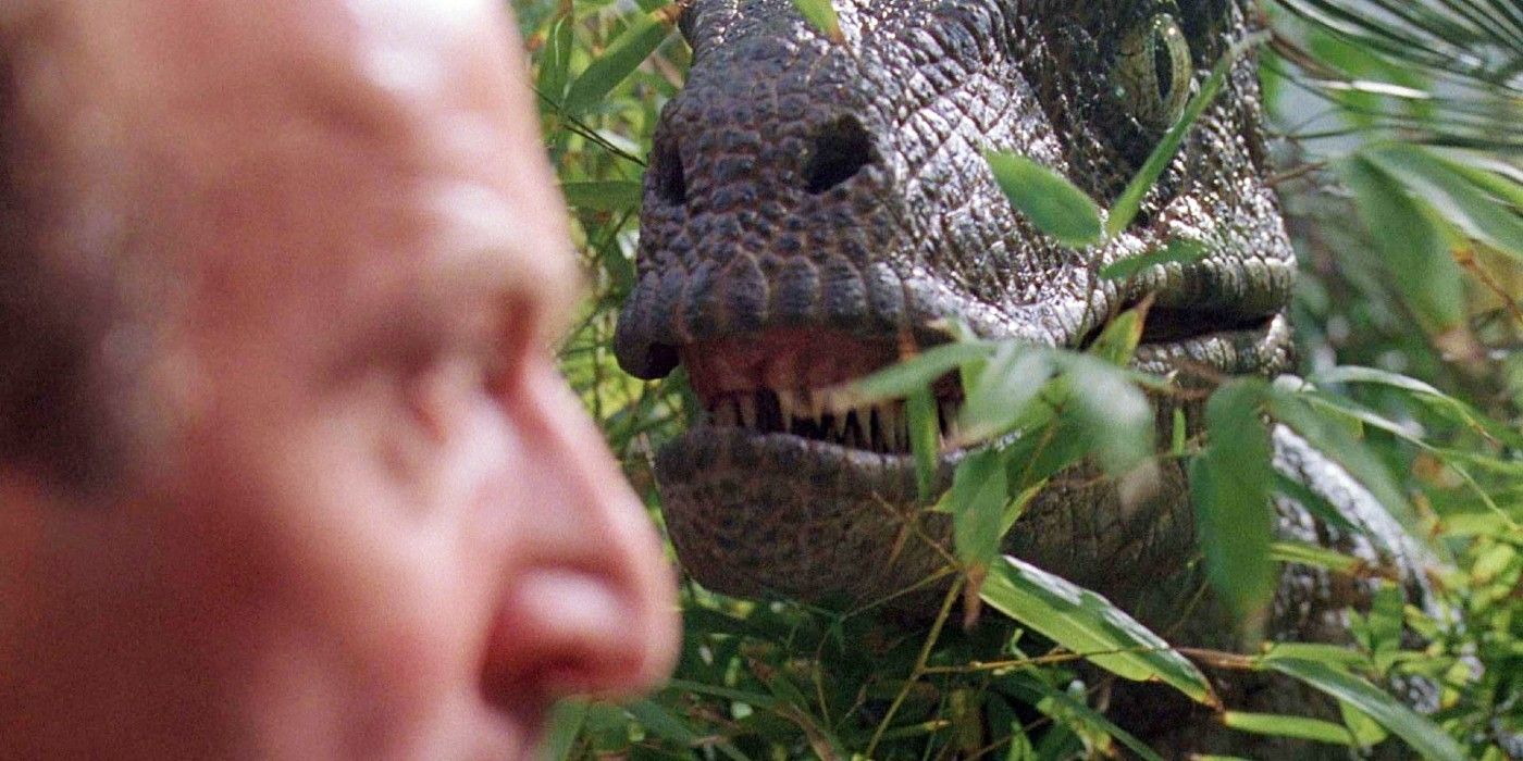 Velociraptor and Muldoon in Jurassic Park