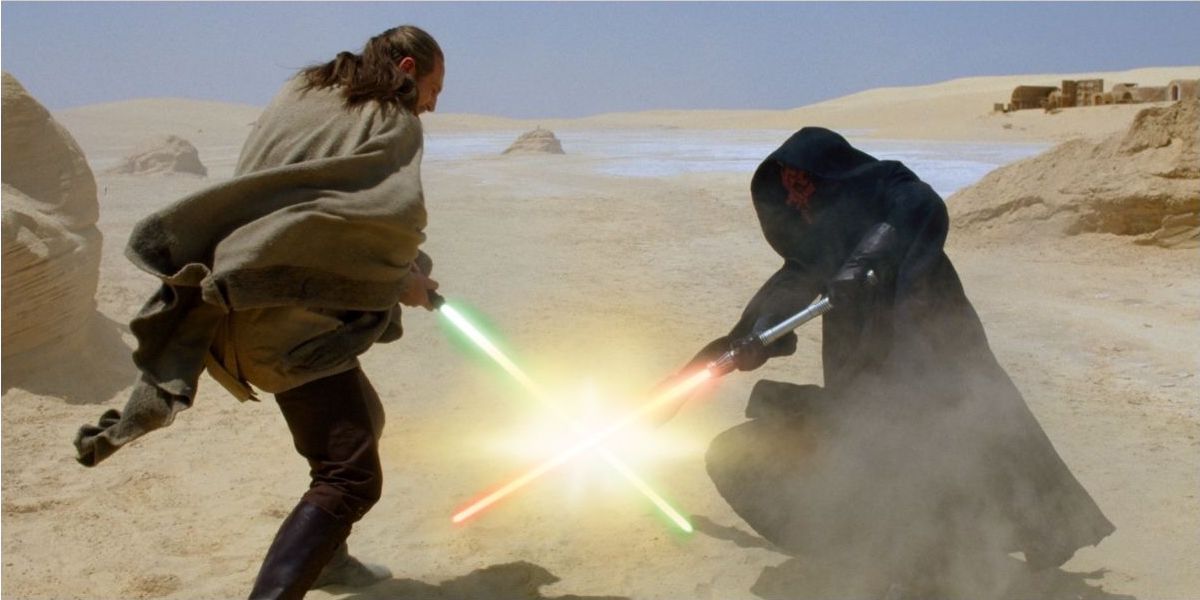 Qui-Gon fighting with Darth Maul in the Tatooine desert