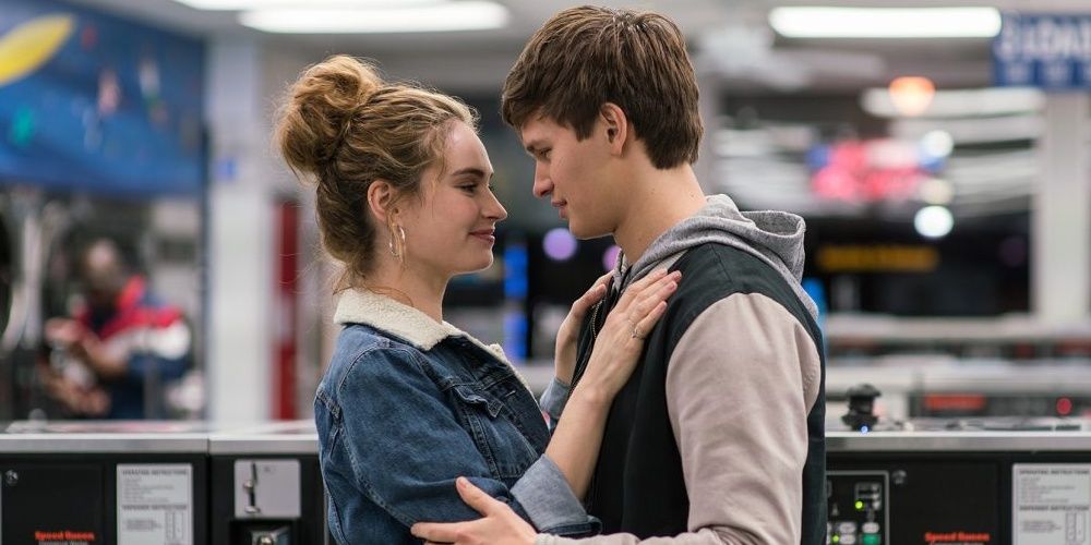 Baby holds Debora in the laundromat in Baby Driver