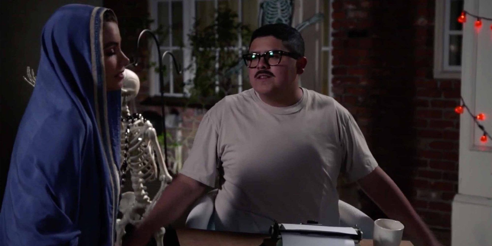 Manny in Halloween costume Modern Family 