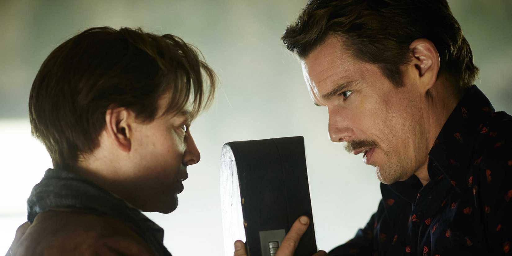 Agent Doe (Ethan Hawke) and Jane/John (Sarah Snook) in Predestination.