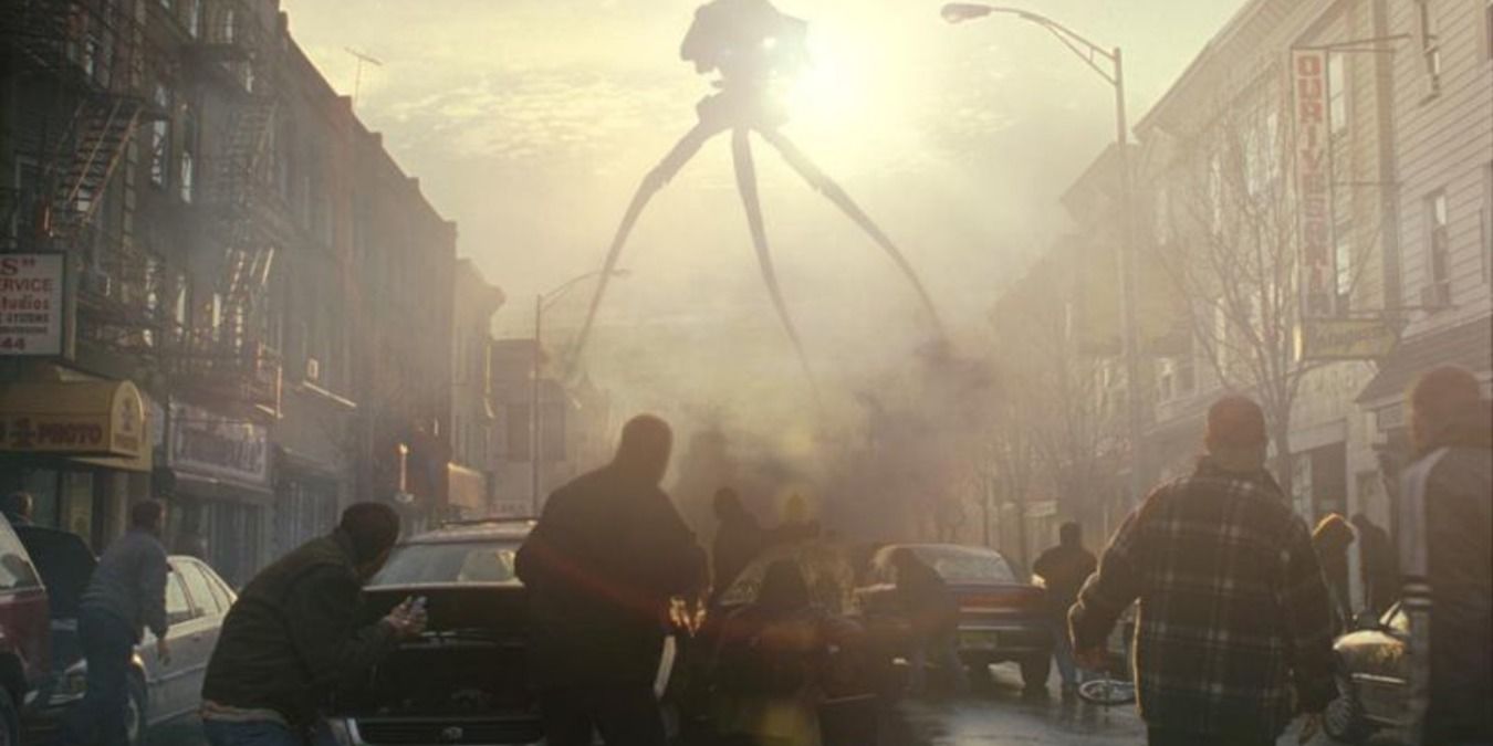 A giant tripod storms the streets in War of the Worlds
