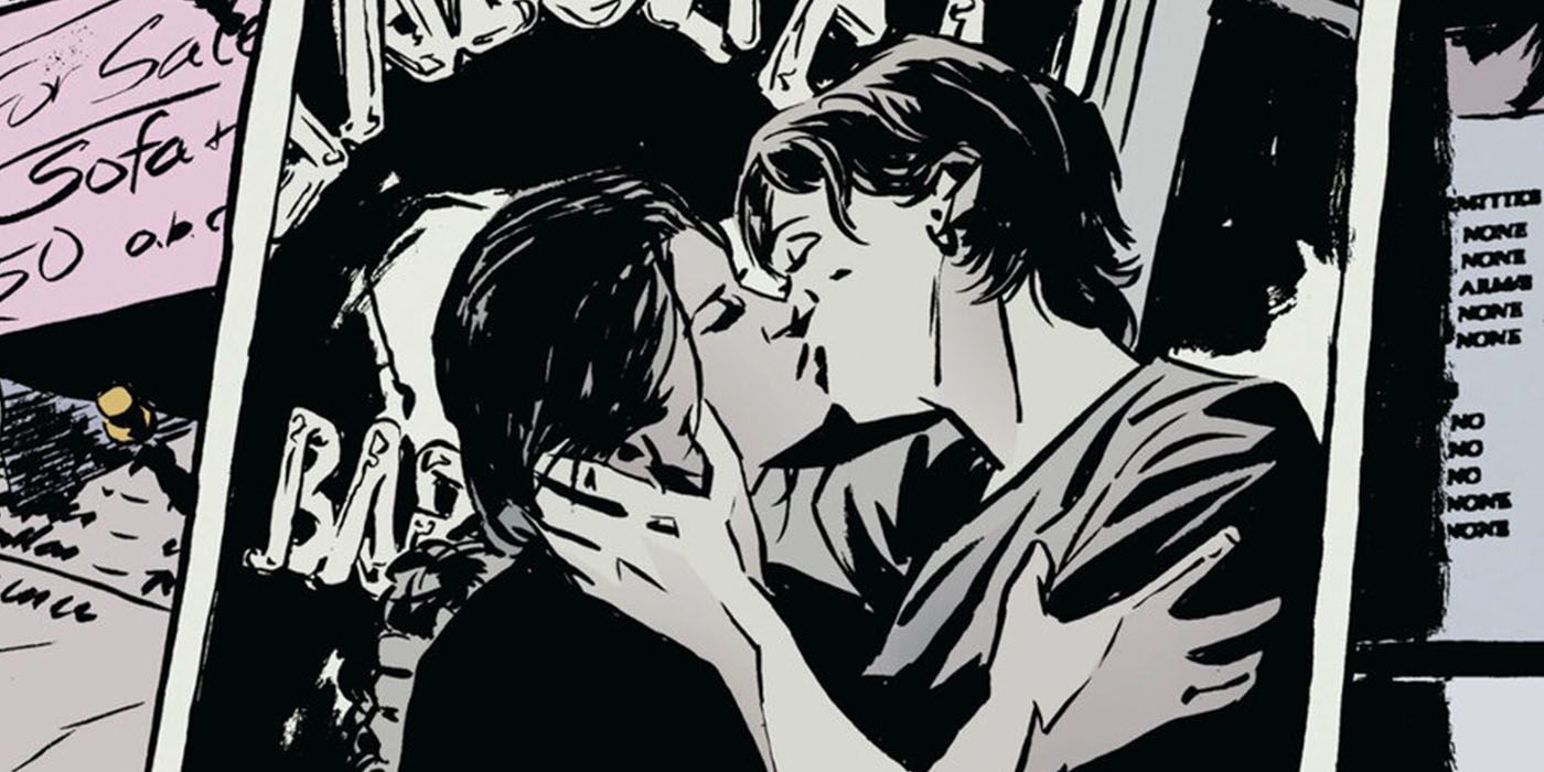 Renee Montoya And Daria kiss in DC Comics.