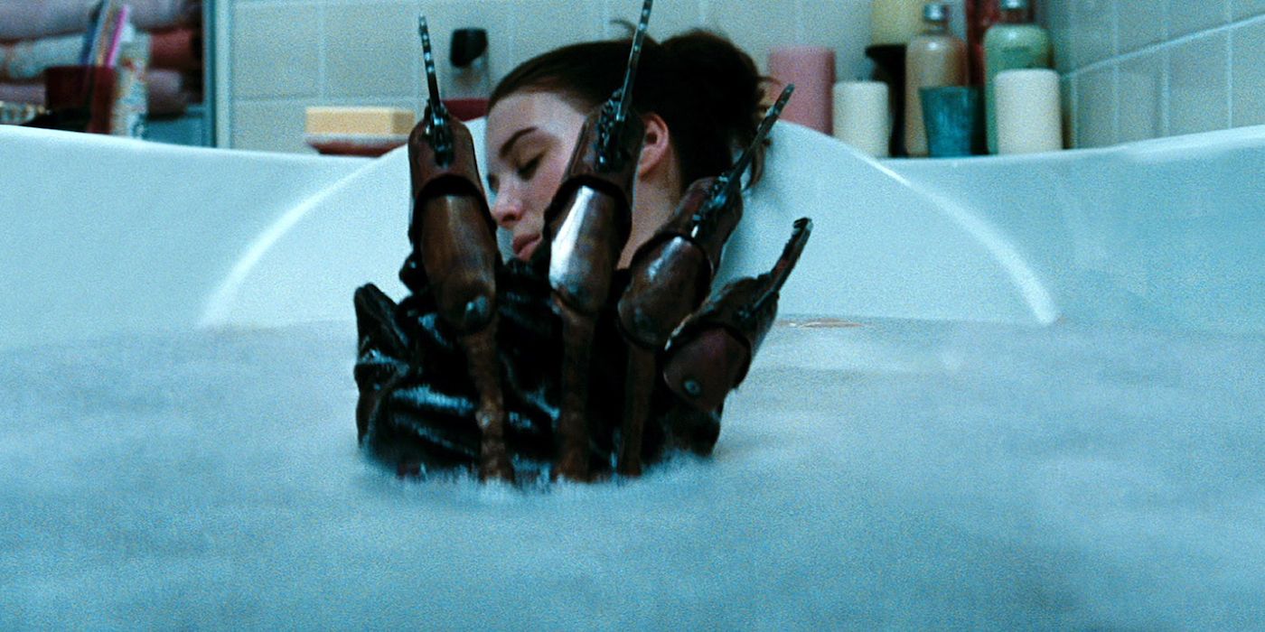 Freddie attacks a woman in a bathtub in A Nightmare On Elm Street
