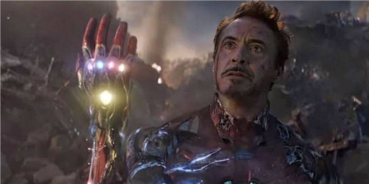 Iron man using the infinity Gauntlet