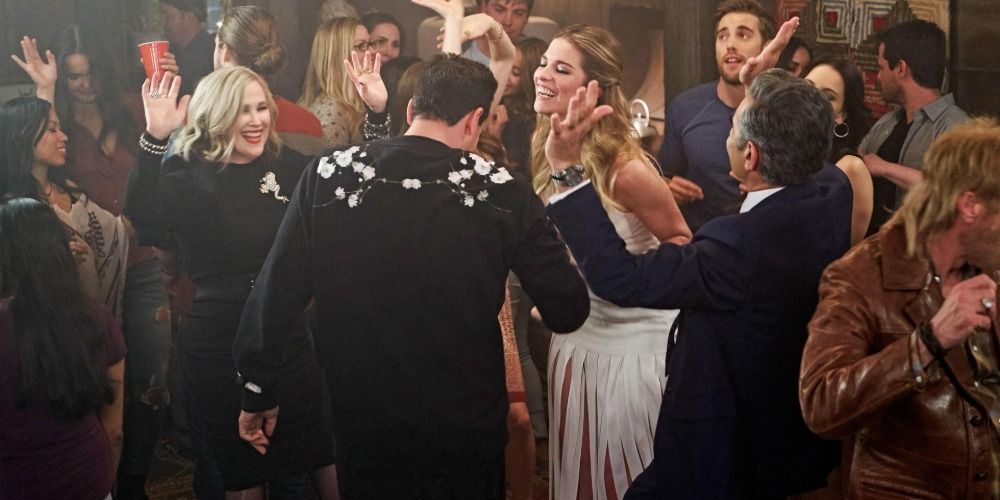 Schitt's Creek 10 Easter Eggs Everyone Missed In The Series Finale