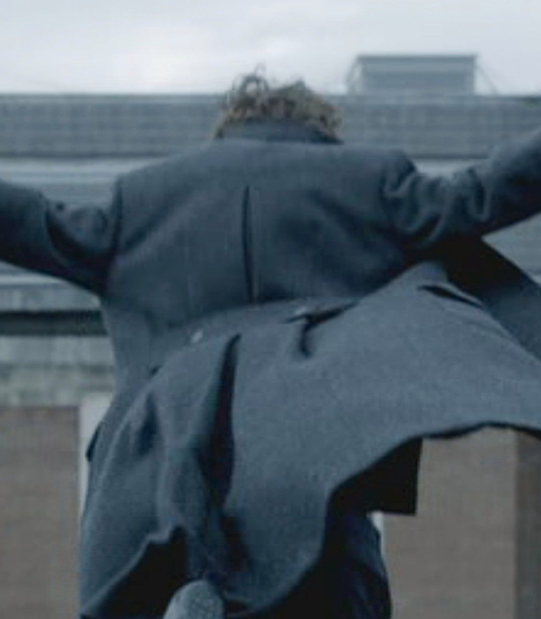 Benedict Cumberbatch as Sherlock Holmes death vertical