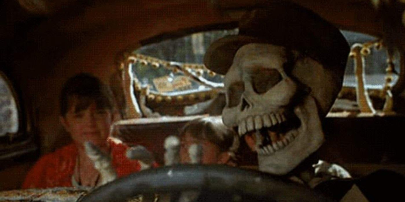 Skeleton in Halloweentown driving the Pipers