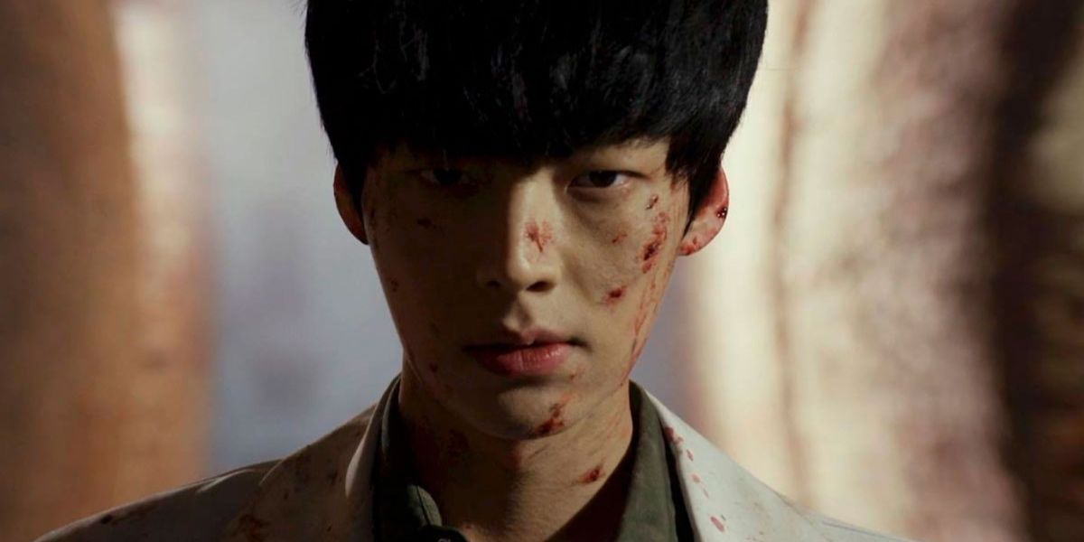Ji-Sang with cuts on his face in Blood