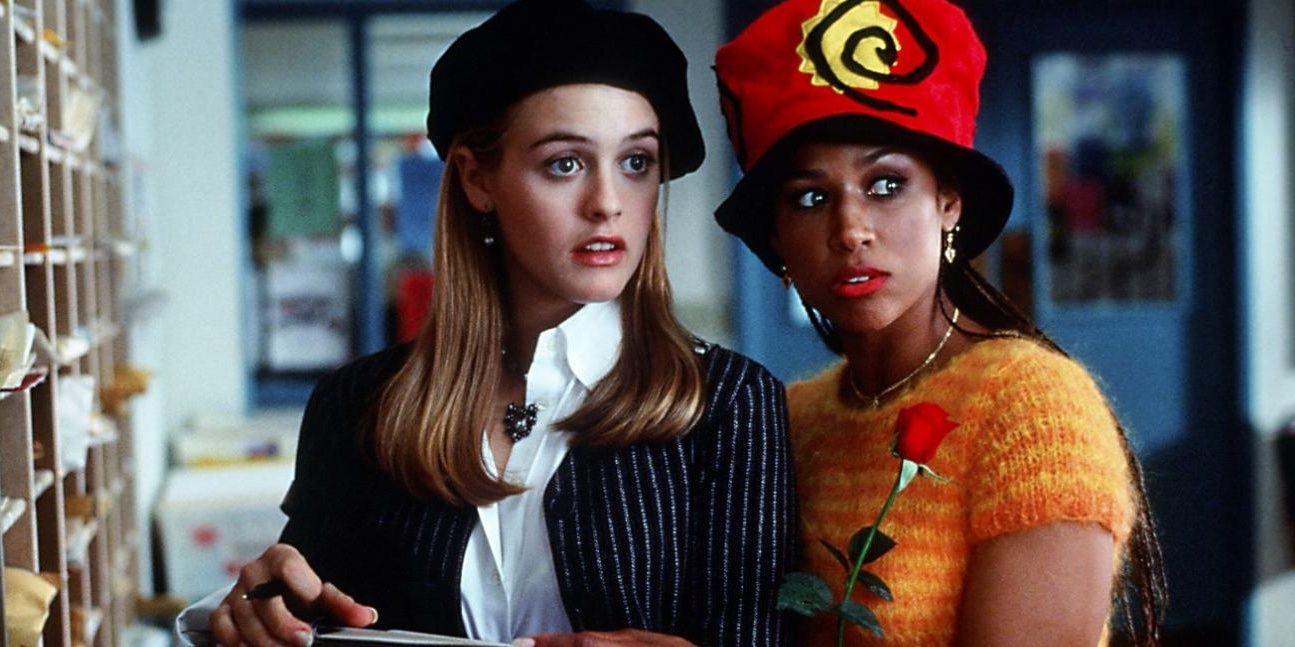 Cher (Alicia Silverstone) and Dionne (Stacey Dash) at the teacher mailboxes in school in Clueless