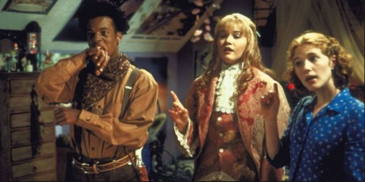 Original cast of Don&rsquo;t Look Under The Bed in a still (1999)