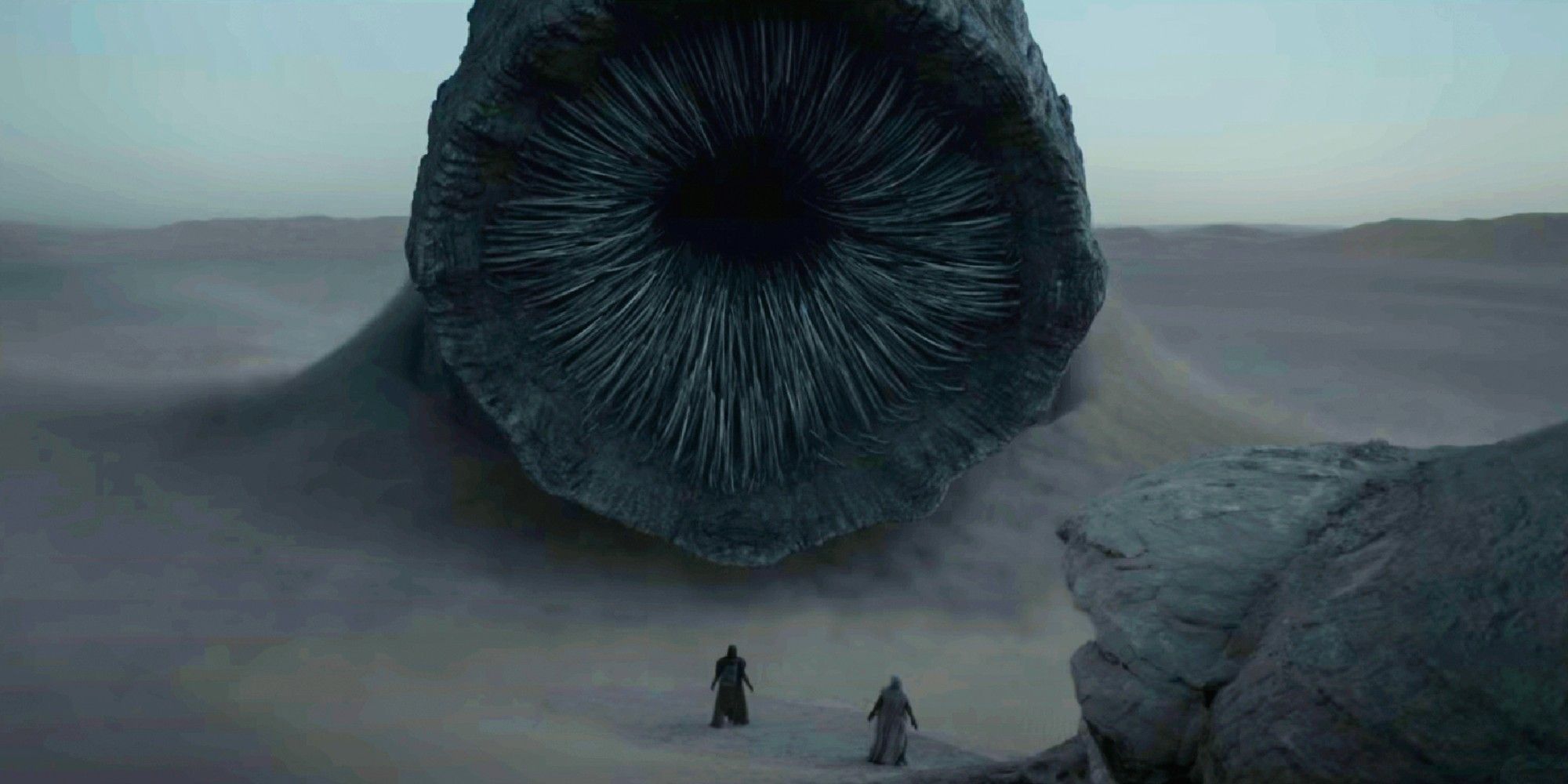 How Long Dune’s Sandworms Really Are (Compared To Star Wars’ Sarlacc)
