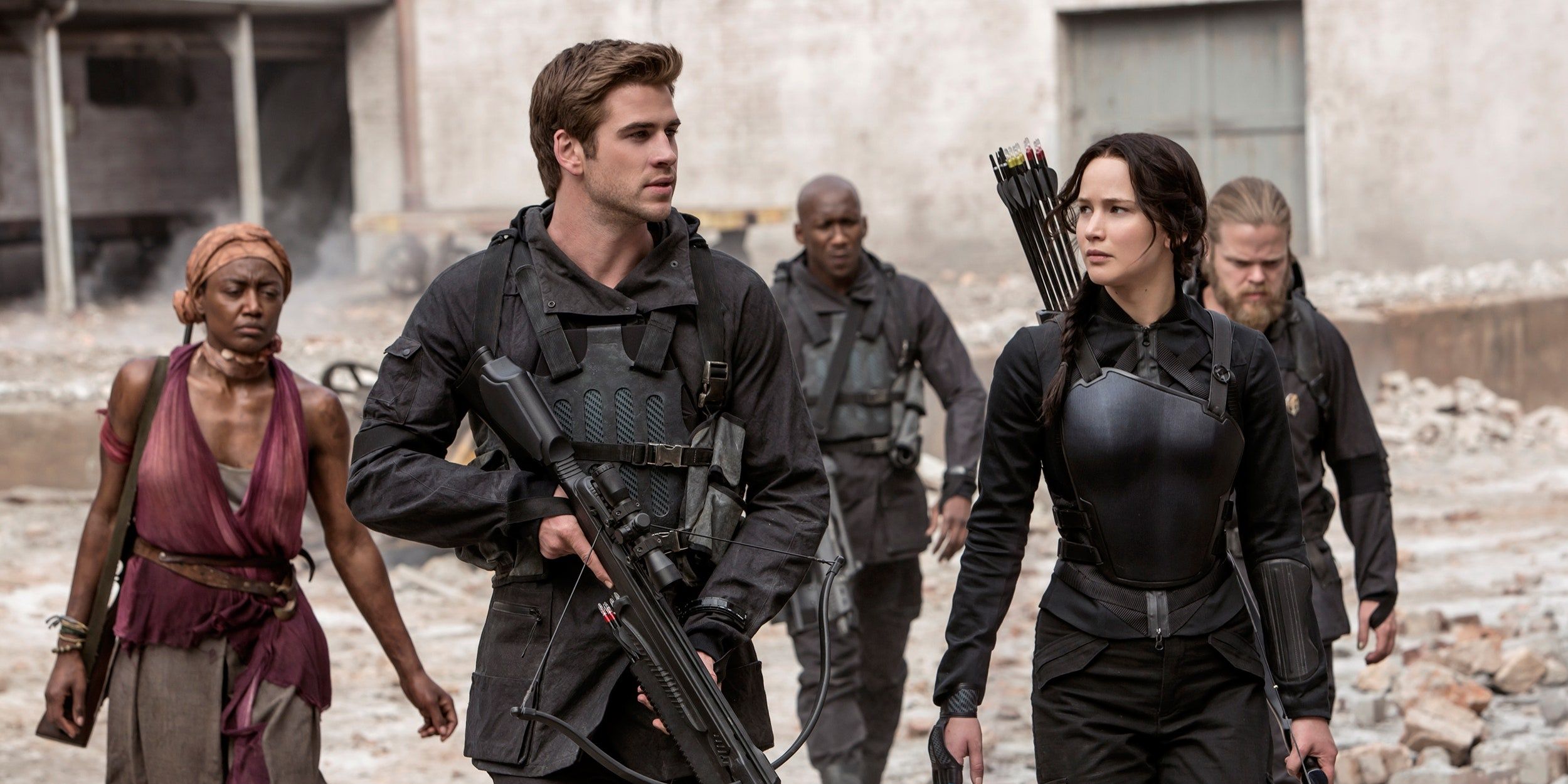 The Hunger Games Mockingjay Katniss Gale District 8 Battle