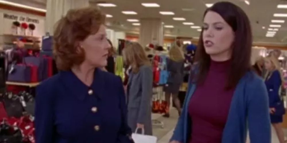 Emily and Lorelai shopping in season 1 of Gilmore Girls